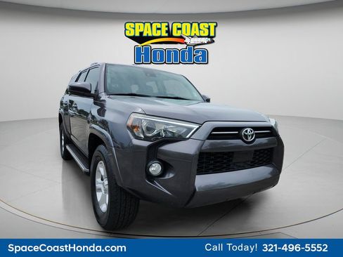 Used 2020 Toyota 4Runner SR5 RWD image 13