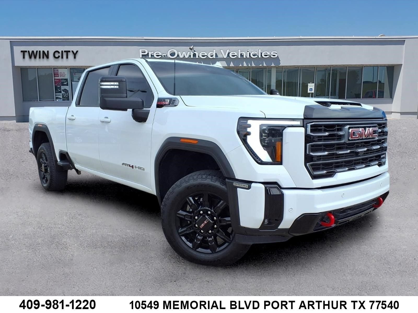 Used 2026 GMC Sierra 2500 AT4 AWD/4WD image 1