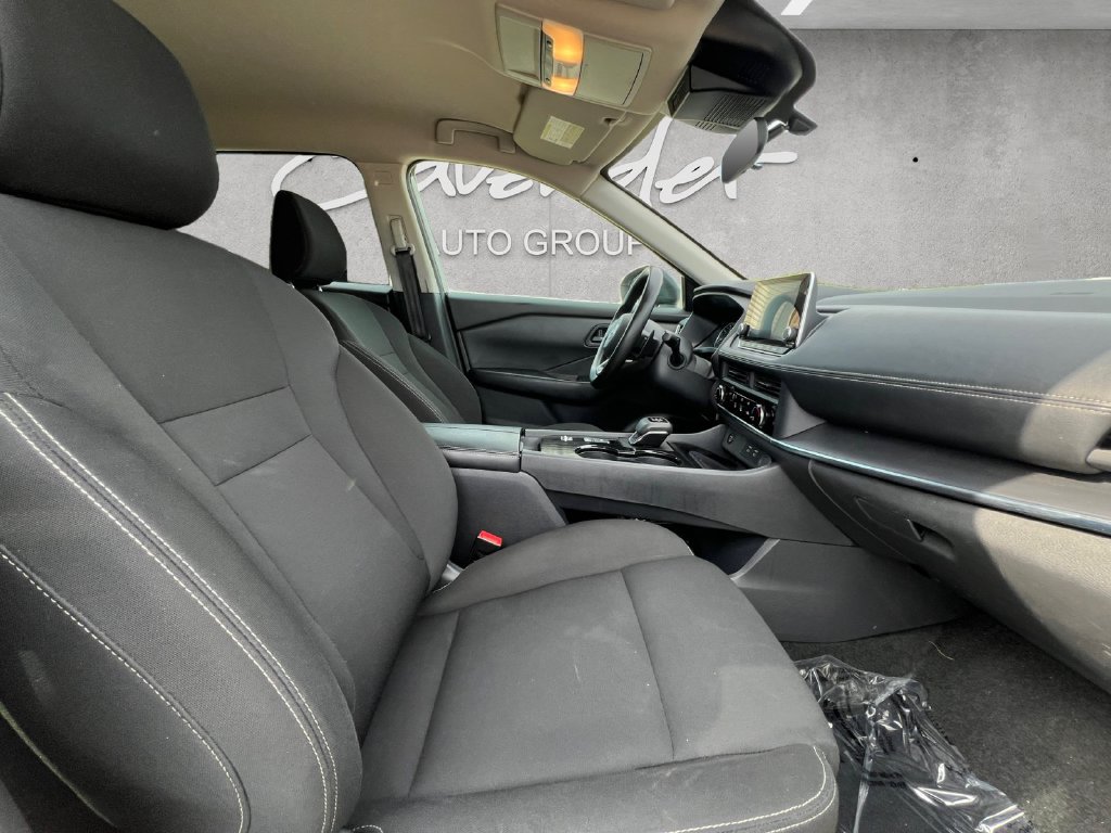 Used 2024 Nissan Rogue S FWD image 24