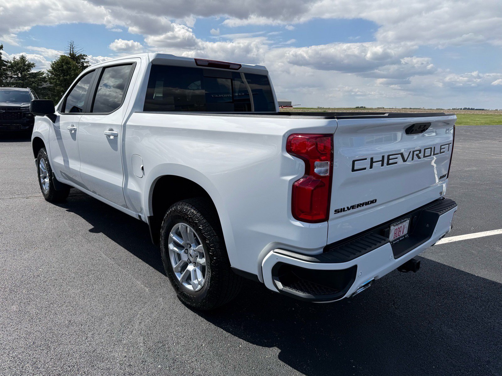 Used 2025 Chevrolet Silverado 1500 RST AWD/4WD image 3