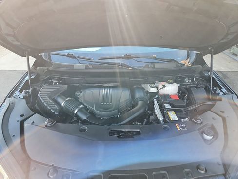 Used 2025 Buick Enclave Preferred w/ Power Package image 37