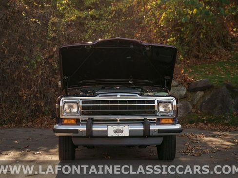 Used 1991 Jeep Grand Wagoneer image 48