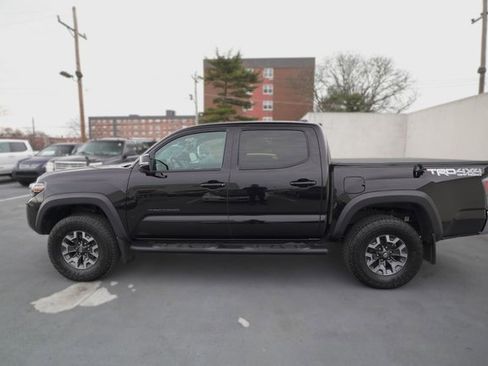 Certified 2023 Toyota Tacoma TRD Off-Road image 4