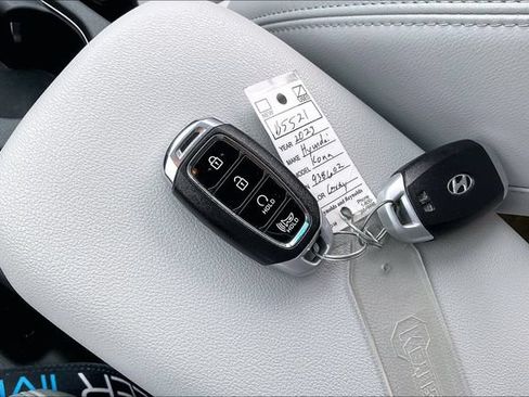 Used 2023 Hyundai Kona Limited AWD/4WD image 35