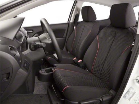 Used 2013 MAZDA MAZDA2 Sport image 11