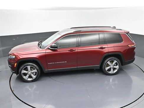 Used 2022 Jeep Grand Cherokee L Limited image 41