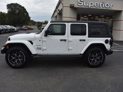 Used 2018 Jeep Wrangler Unlimited Sahara image 8