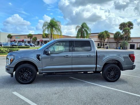 Used 2025 Ford F150 Lariat w/ Equipment Group 502A High AWD/4WD image 4