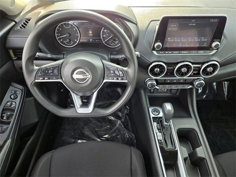 Used 2024 Nissan Sentra SV image 12