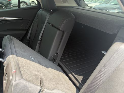 Used 2023 Buick Envision Essence w/ Sport Touring Package AWD/4WD image 14