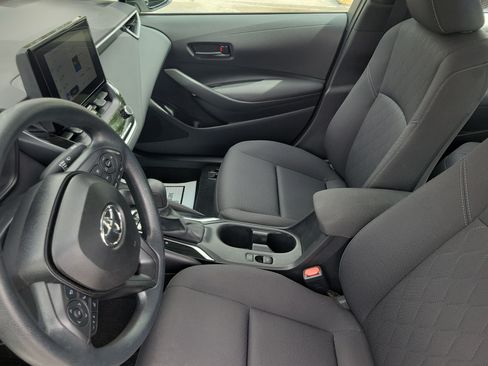 Used 2025 Toyota Corolla LE FWD image 15