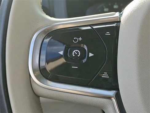 Used 2019 Volvo XC60 T5 Inscription image 21