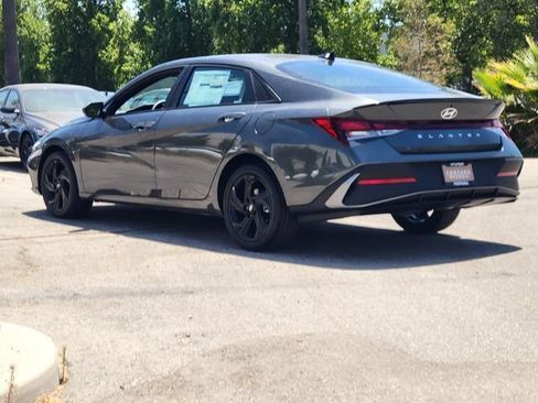 New 2026 Hyundai Elantra SEL Sport FWD image 3