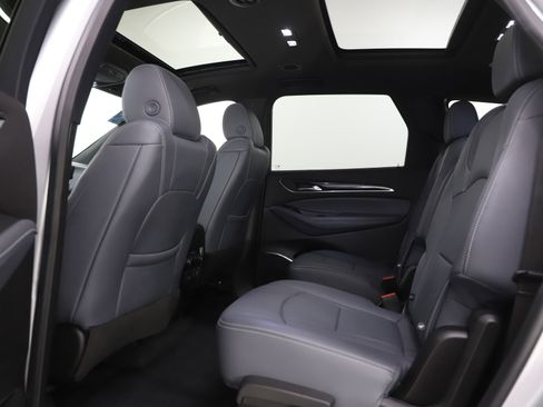 Used 2022 Buick Enclave Essence w/ Experience Buick Package image 20