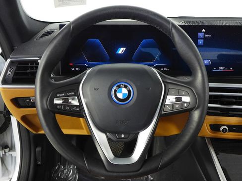 Certified 2023 BMW i4 eDrive35 w/ Premium Package RWD image 27