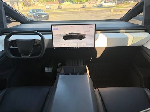 Used 2024 Tesla Cybertruck AWD Crew Cab image 15