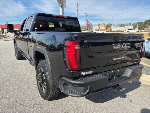 Used 2025 GMC Sierra 2500 Denali Ultimate w/ Max Trailering Package image 6