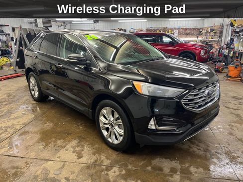 Used 2024 Ford Edge Titanium image 9