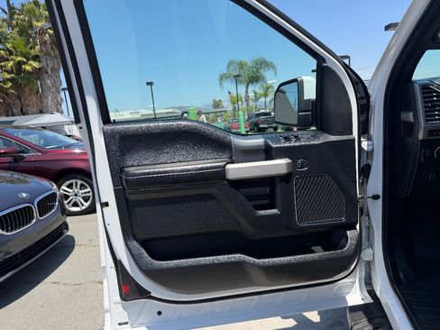 Used 2015 Ford F150 Lariat w/ Equipment Group 502A Luxury AWD/4WD image 11
