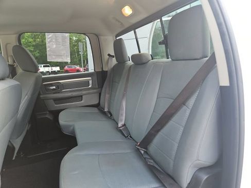 Used 2019 RAM 1500 Classic SLT RWD image 19