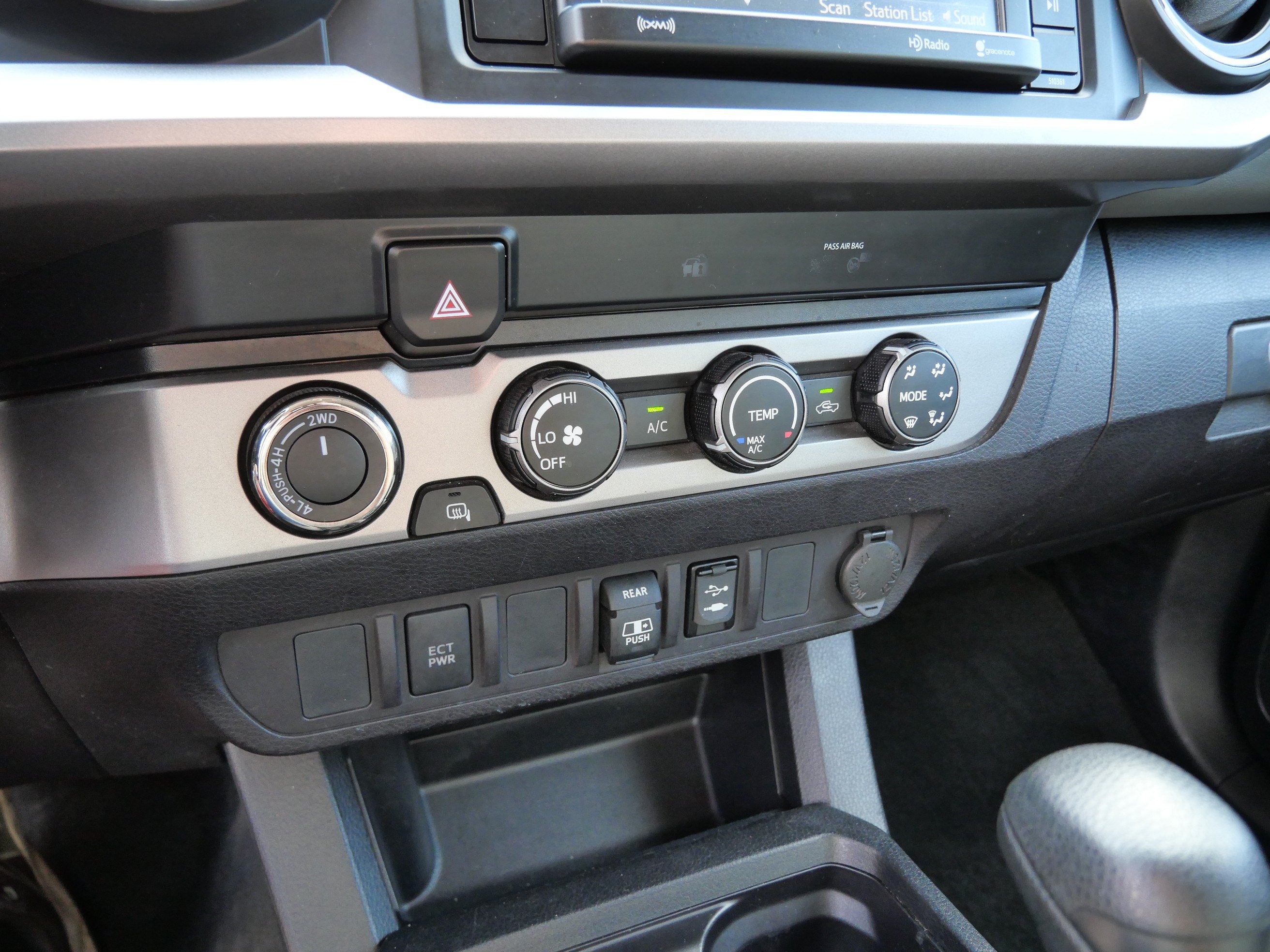 Certified 2019 Toyota Tacoma SR5 AWD/4WD image 23