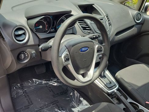 Used 2019 Ford Fiesta SE FWD image 14