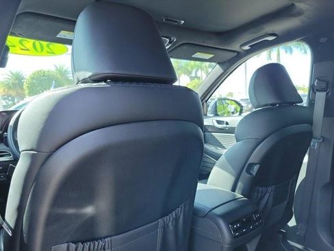 Certified 2024 Hyundai Palisade Calligraphy image 16