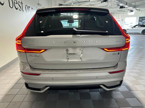 Used 2023 Volvo XC60 B5 Plus w/ Climate Package AWD/4WD image 5