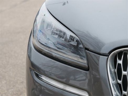 Used 2022 Lincoln Corsair AWD w/ Premium Package image 10