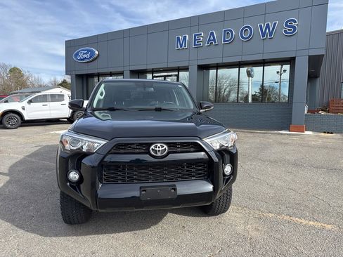 Used 2018 Toyota 4Runner SR5 Premium image 5