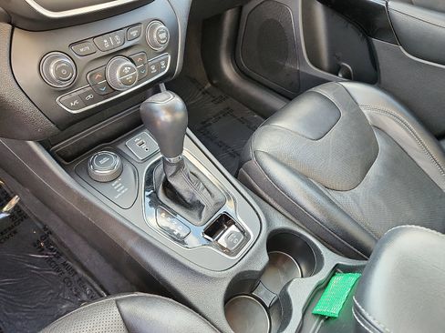 Used 2023 Jeep Cherokee Altitude Lux image 17