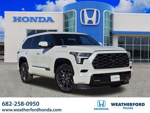 Used 2025 Toyota Sequoia Platinum image 1