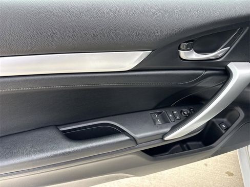Used 2020 Honda Civic Touring image 20
