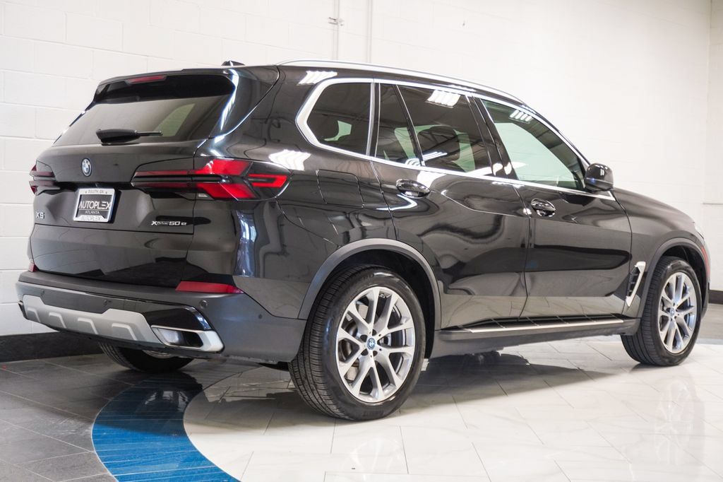 Used 2025 BMW X5 xDrive50e AWD/4WD image 31