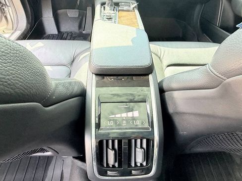 Used 2018 Volvo S90 T5 Momentum FWD image 26