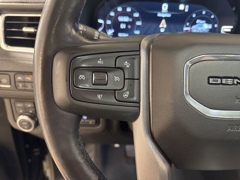 Used 2022 GMC Yukon Denali w/ Denali Ultimate Package image 9