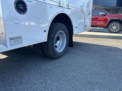 New 2026 GMC Savana 3500 w/ Power Convenience Package RWD image 3