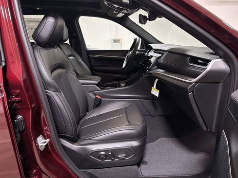 New 2026 Jeep Grand Cherokee Limited AWD/4WD image 23