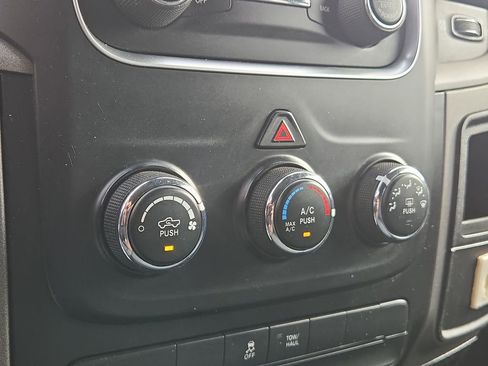Used 2019 RAM 1500 ST w/ SXT Plus Group AWD/4WD image 33