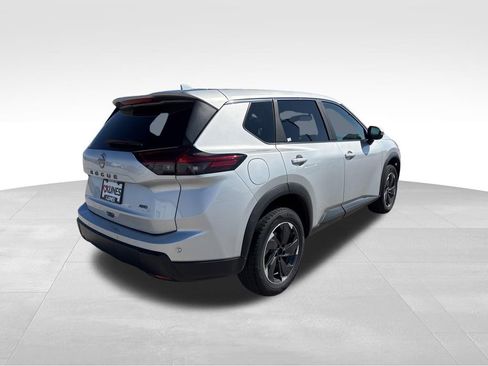 Used 2025 Nissan Rogue SV image 12