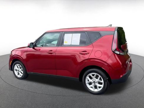 Used 2025 Kia Soul LX w/ LX Technology Package image 10