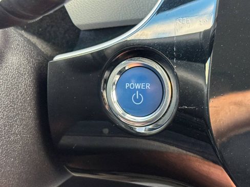 Used 2019 Toyota Prius LE FWD image 23