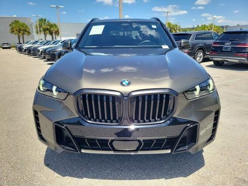 Used 2024 BMW X5 sDrive40i w/ M Sport Package RWD image 3