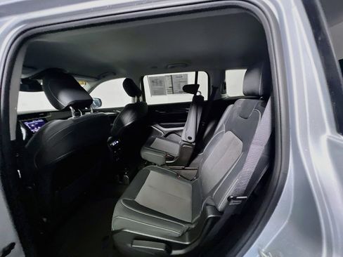 Used 2022 Jeep Grand Cherokee L Laredo w/ Luxury Tech Group I RWD image 28