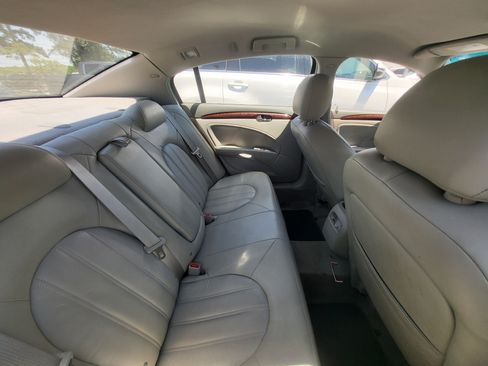 Used 2011 Buick Lucerne CX FWD image 9