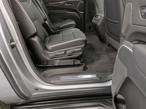 Used 2023 Cadillac Escalade ESV Premium Luxury image 26