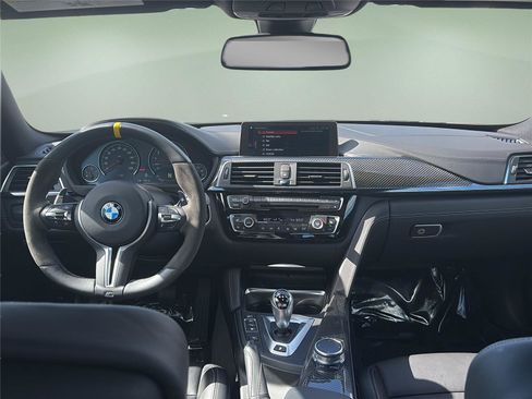 Used 2019 BMW M4 Coupe RWD image 9