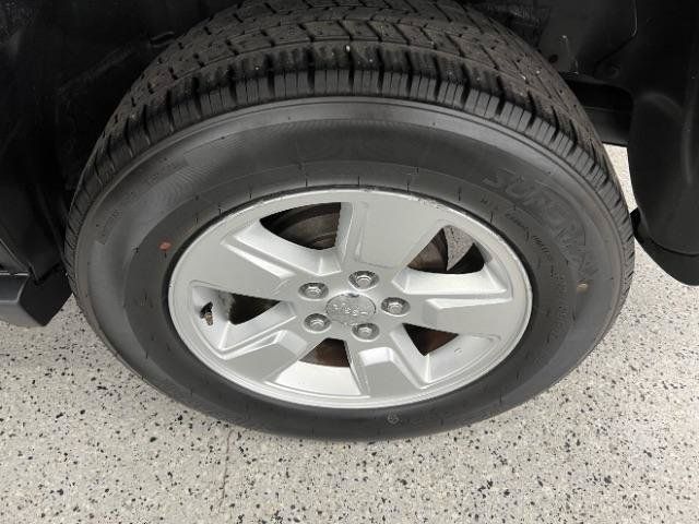 Used 2015 Jeep Compass Sport w/ Power Value Group FWD image 30