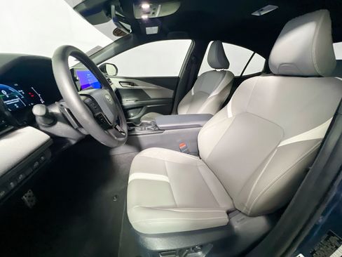 Used 2026 Toyota Camry SE w/ Multimedia Upgrade Package FWD image 13