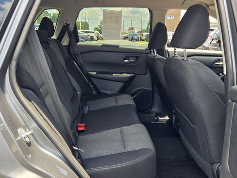 Used 2025 Nissan Rogue SV FWD image 15